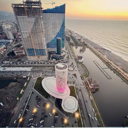 Gq Apartments On First Line Batumi Bagian luar foto