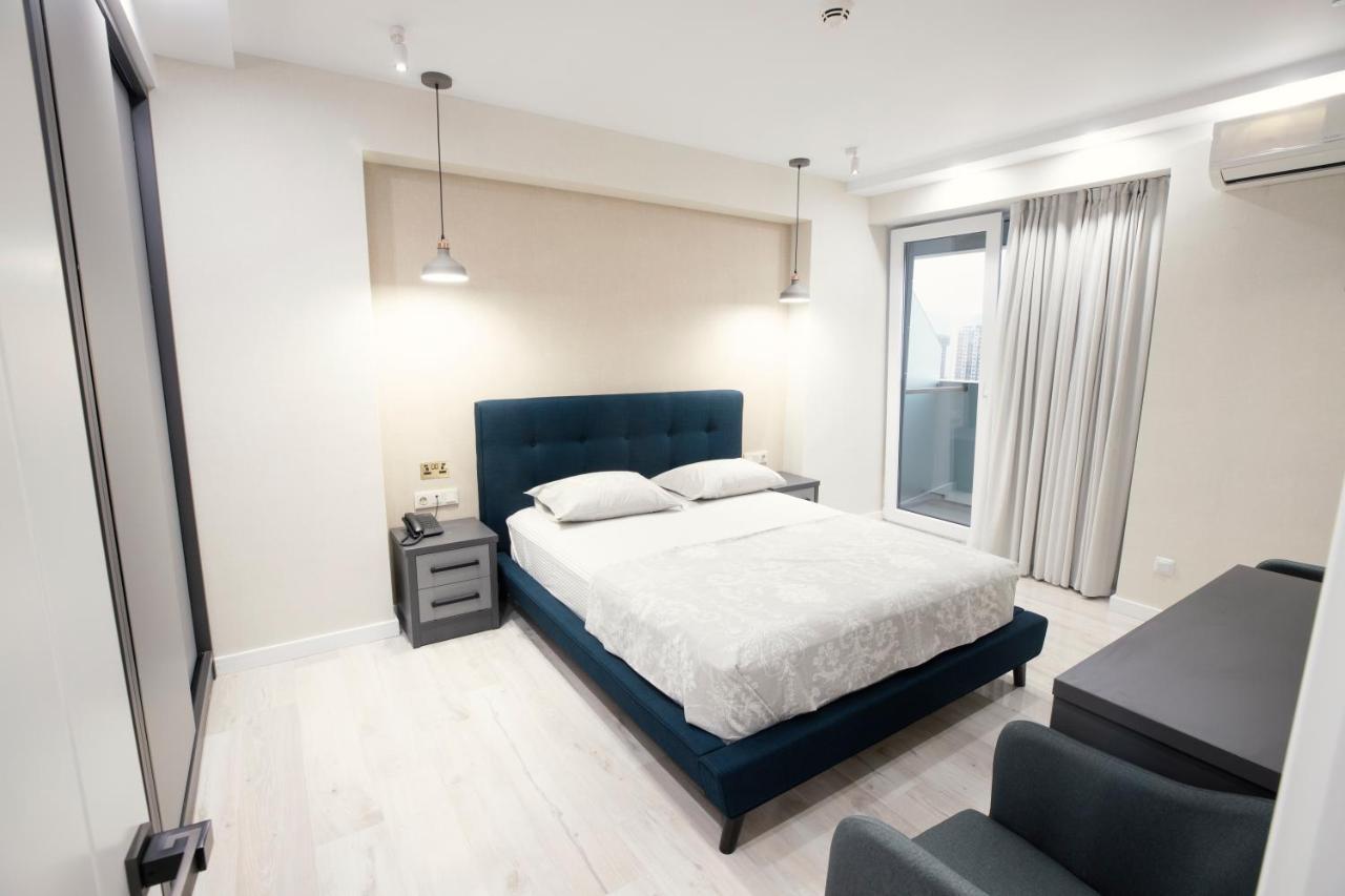 Gq Apartments On First Line Batumi Bagian luar foto