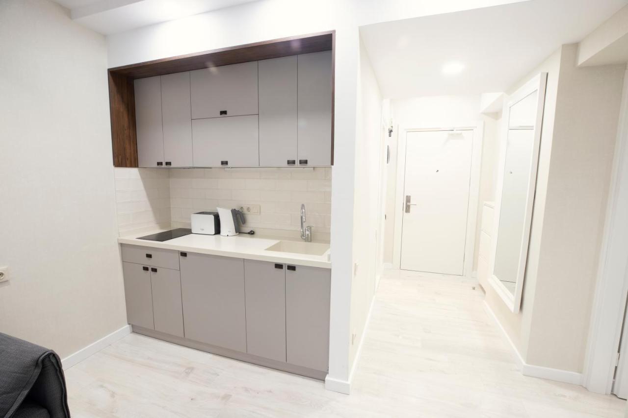 Gq Apartments On First Line Batumi Bagian luar foto