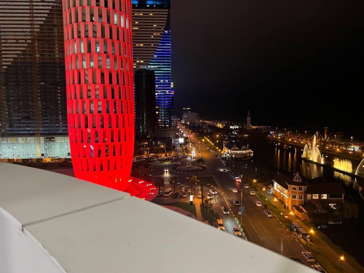Gq Apartments On First Line Batumi Bagian luar foto
