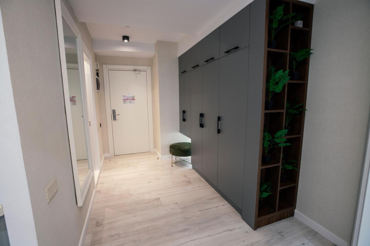 Gq Apartments On First Line Batumi Bagian luar foto