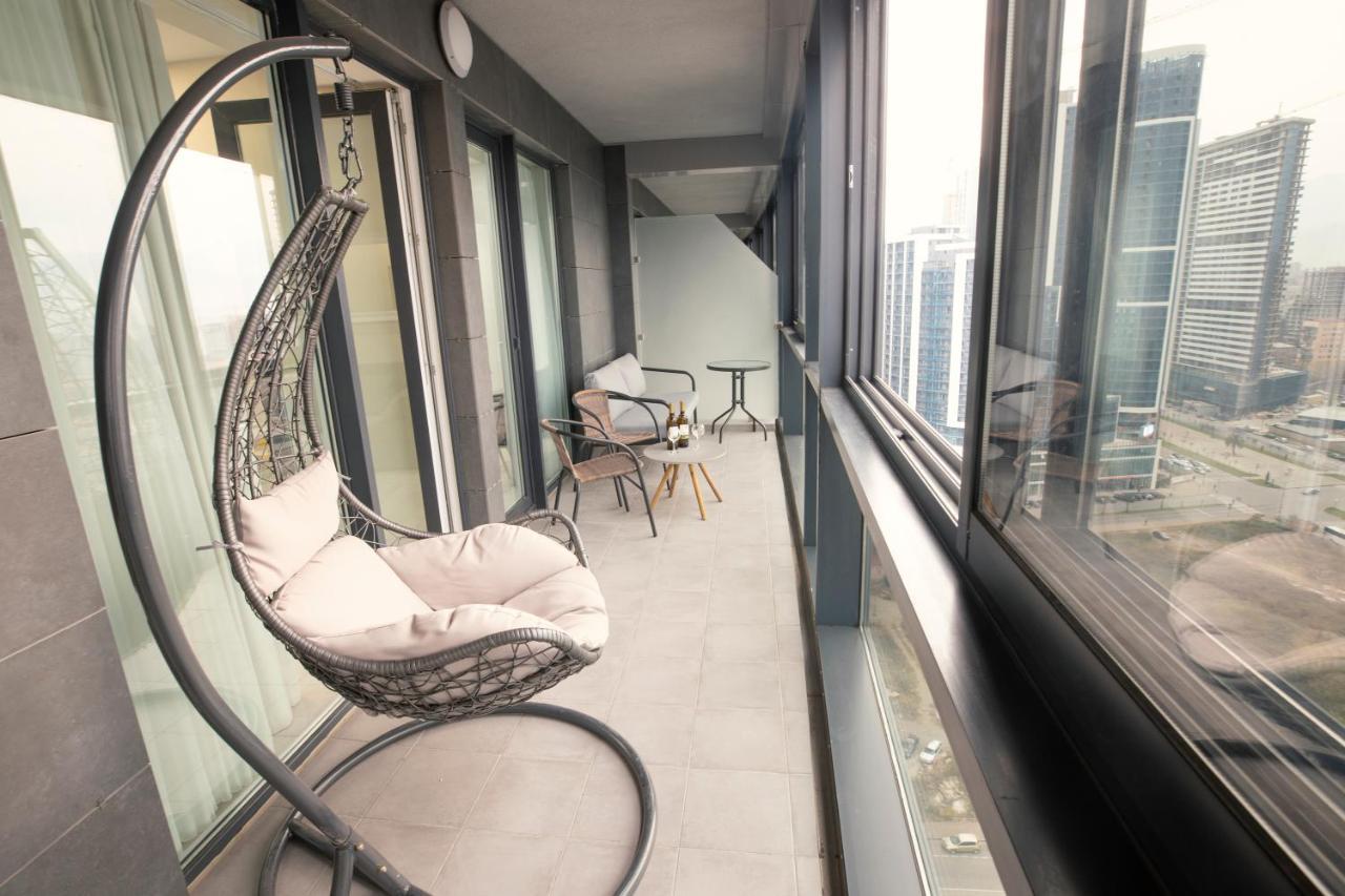 Gq Apartments On First Line Batumi Bagian luar foto